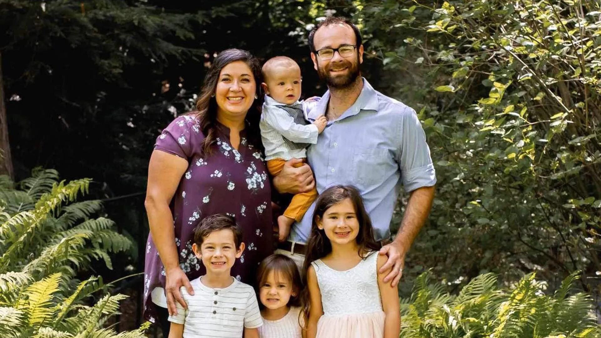 Caleb Befus and his wife and 4 children.