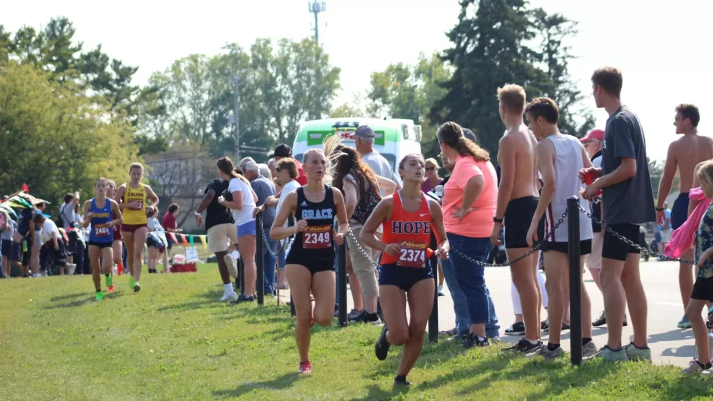 Herring, Hinkle Qualify for Nationals; Temrowski Runs Lifetime Best