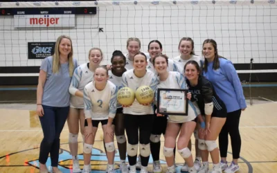 Grace Volleyball goes 2-1 this weekend, Martin reaches milestone