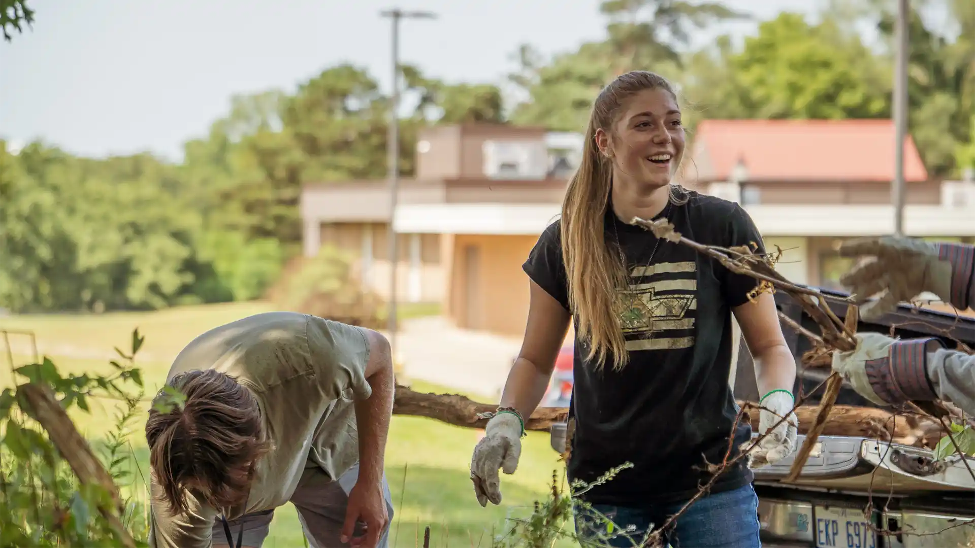Students-Serving 