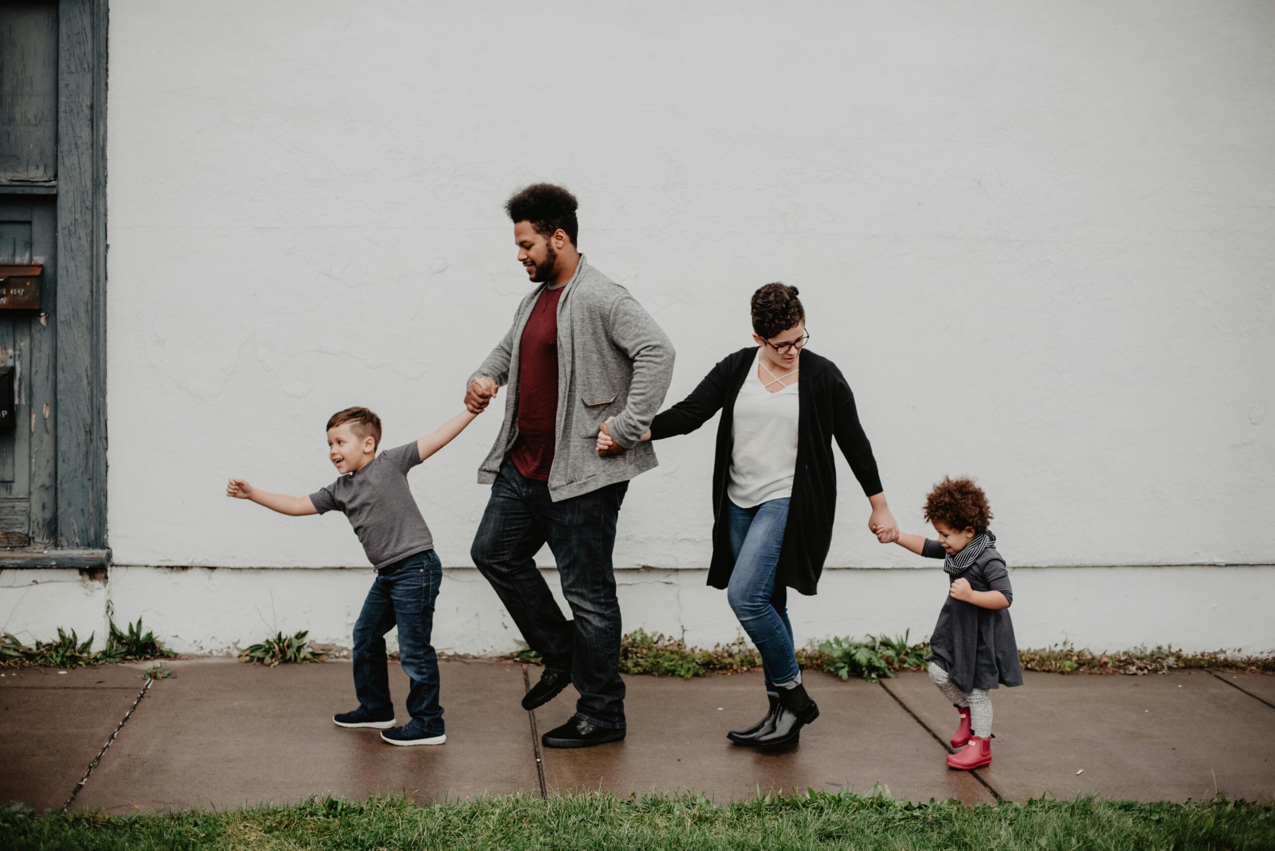 Family-Walking 